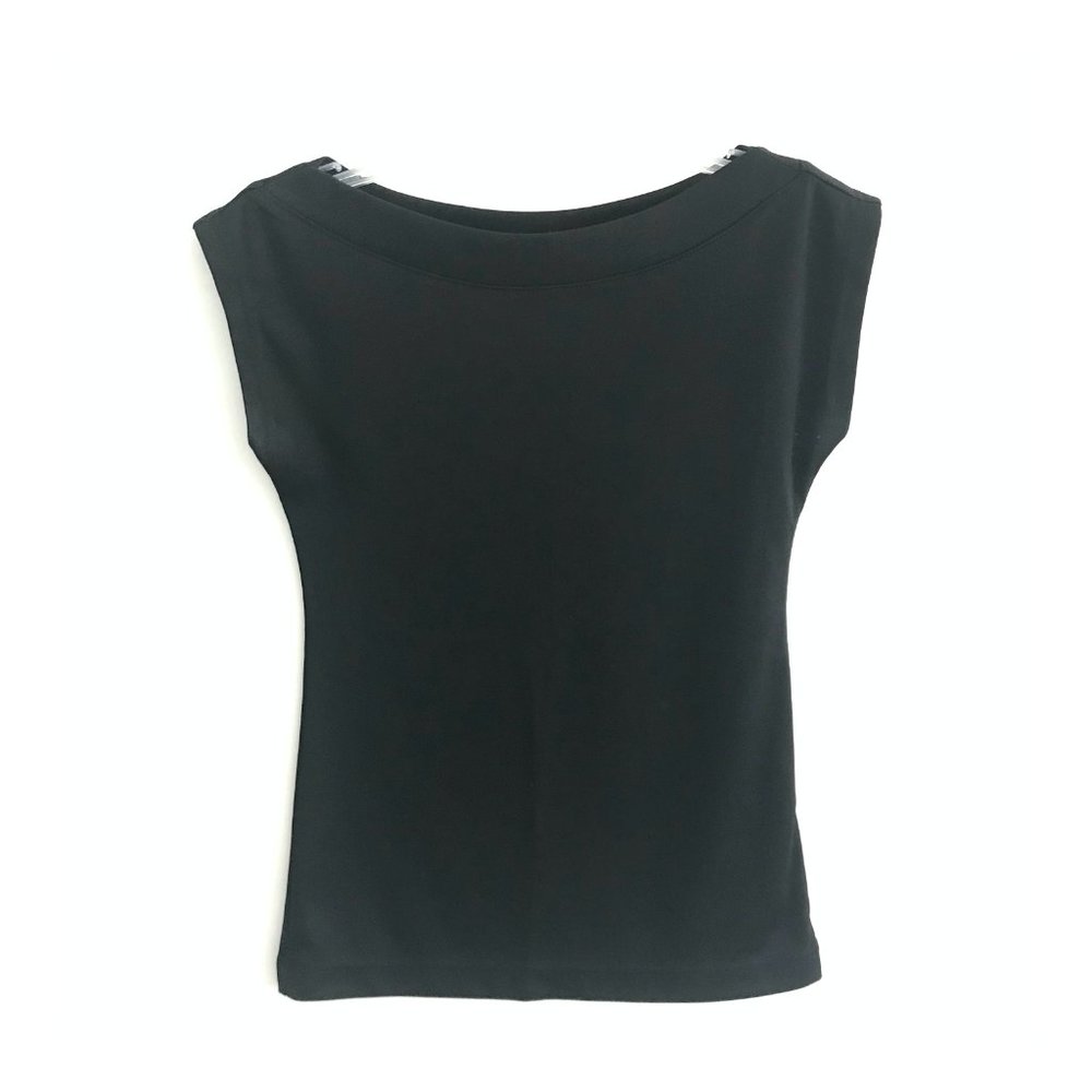 ✧ Black shirt